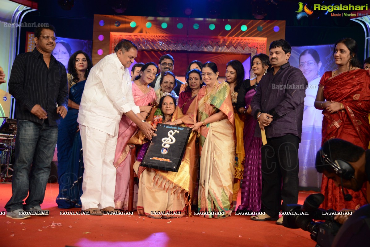 Presentation Ceremony of P. Susheela Award 2013 to Vani Jayaram