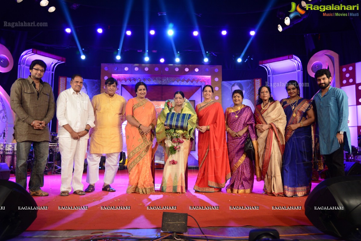 Presentation Ceremony of P. Susheela Award 2013 to Vani Jayaram