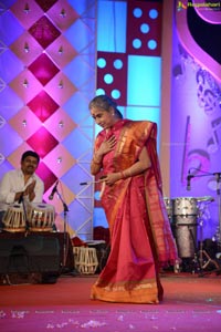 P Susheela Award 2013 Presented To Vani Jayaram