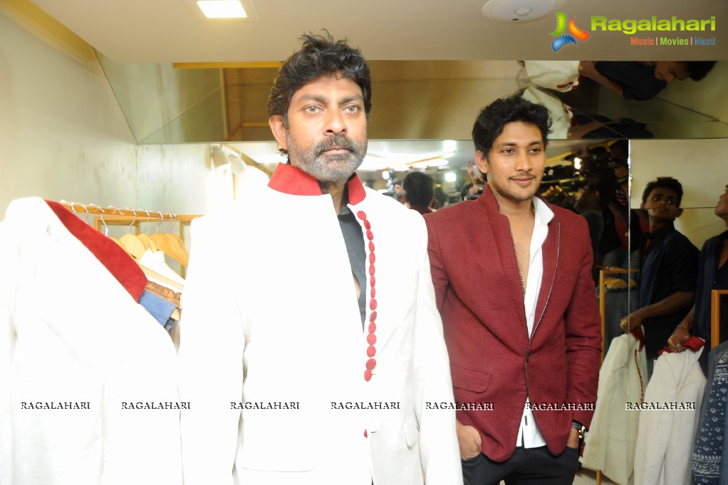 Jagapathi Babu inaugurates Raamz Designer Stores, Hyderabad