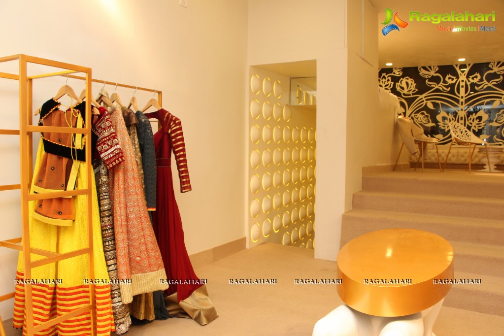 Jagapathi Babu inaugurates Raamz Designer Stores, Hyderabad