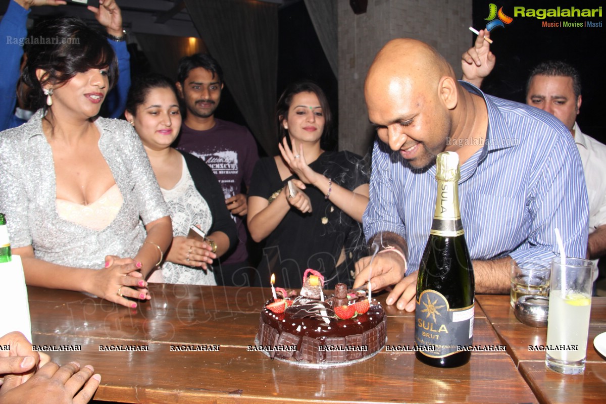 Rahul Agarwal Birthday Bash 2013 at Over The Moon, Hyderabad