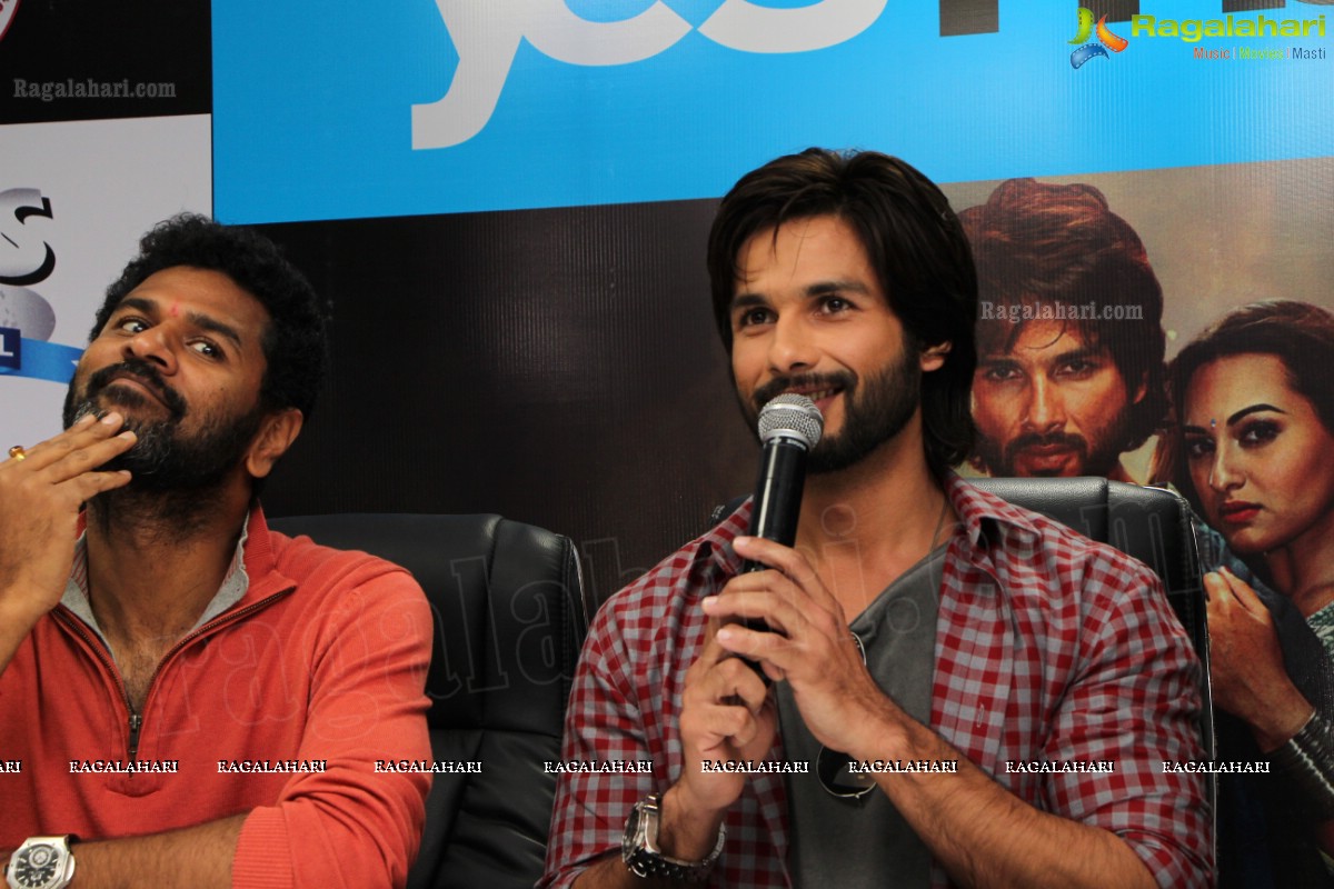 R... Rajkumar Team at Yes Mart, Hyderabad