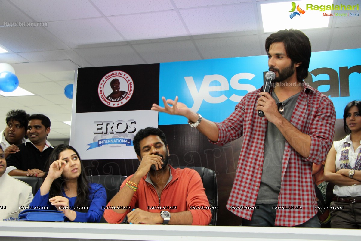 R... Rajkumar Team at Yes Mart, Hyderabad