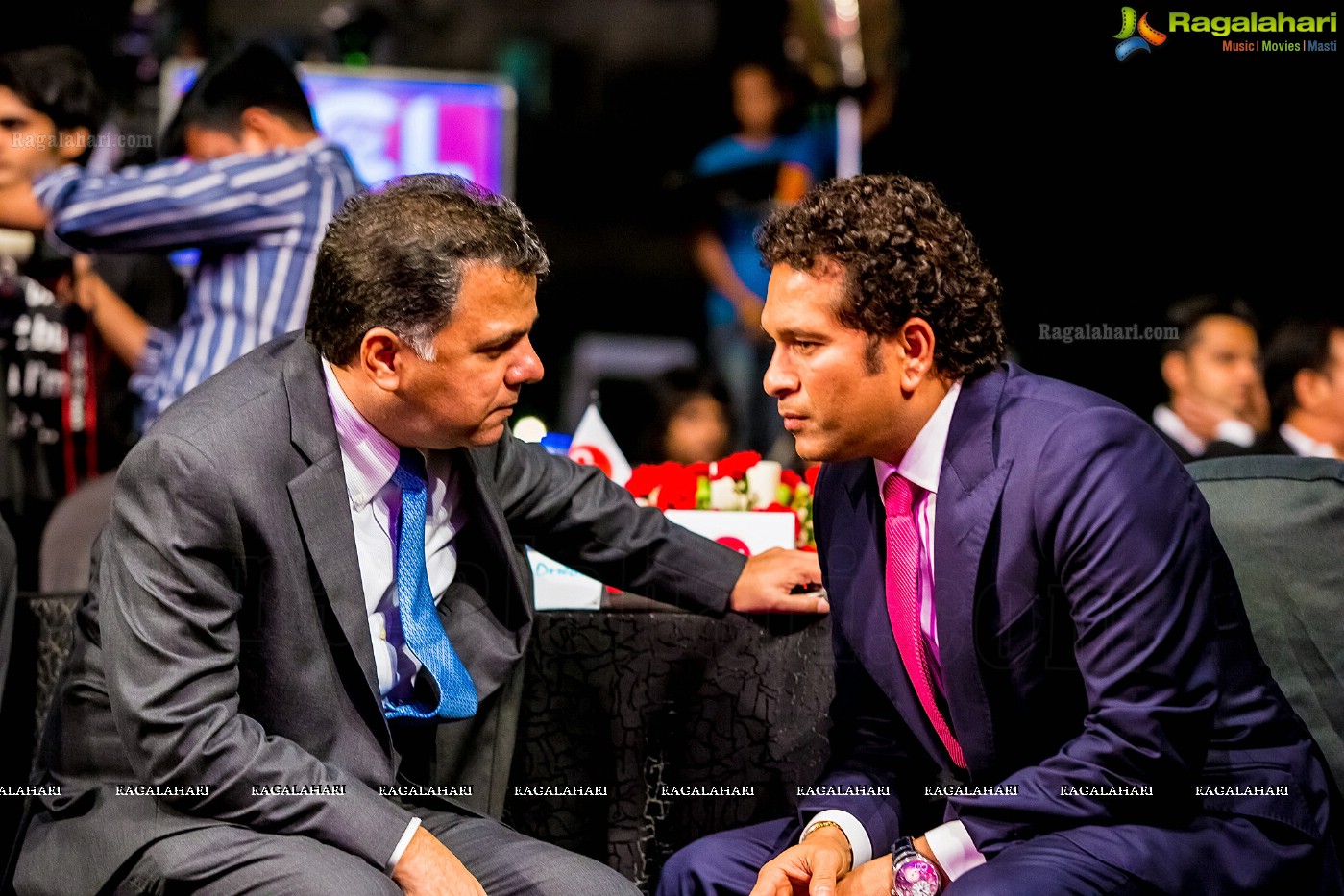 Sachin Tendulkar launches Celebrity Cricket League 4