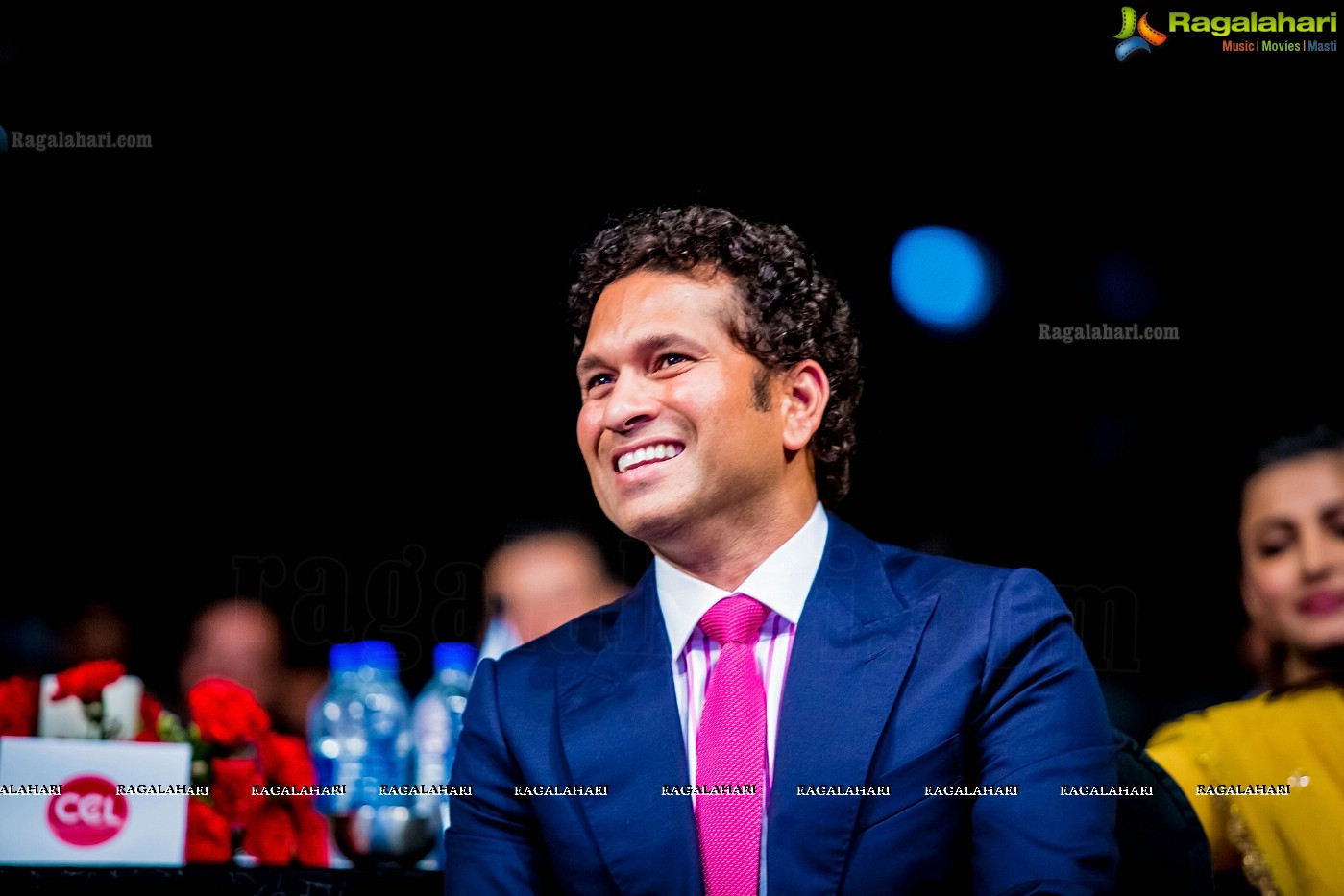 Sachin Tendulkar launches Celebrity Cricket League 4