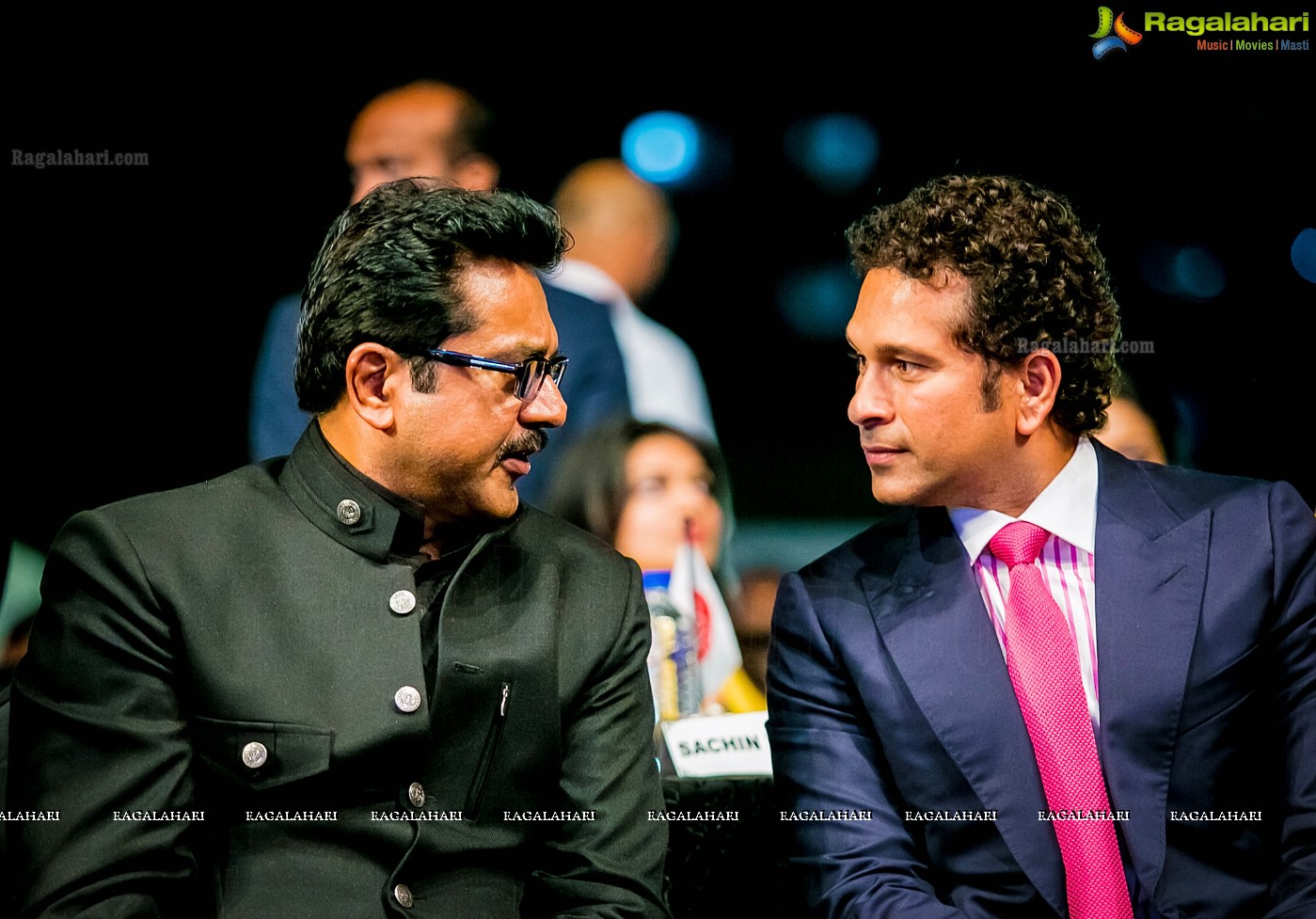 Sachin Tendulkar launches Celebrity Cricket League 4