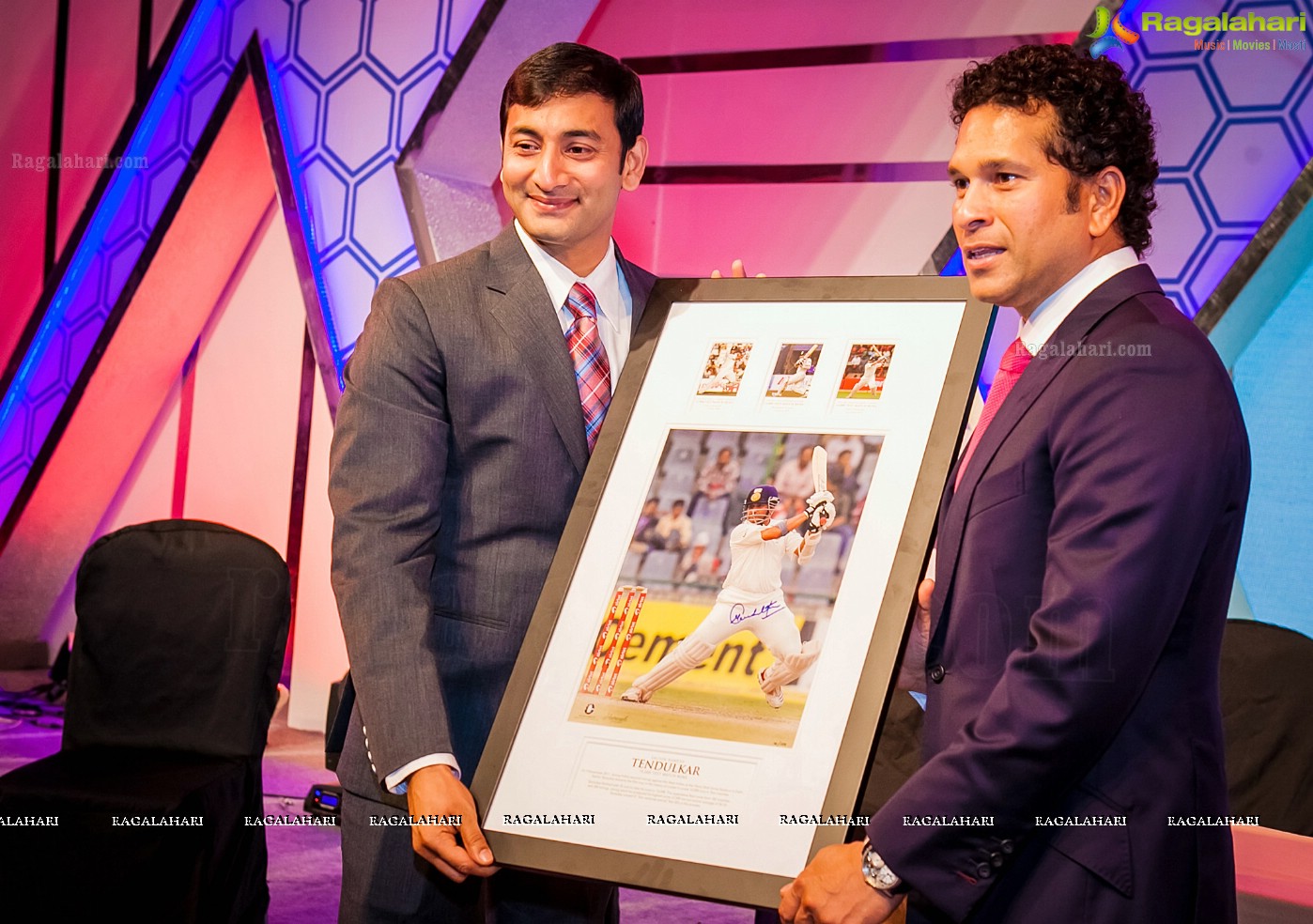 Sachin Tendulkar launches Celebrity Cricket League 4