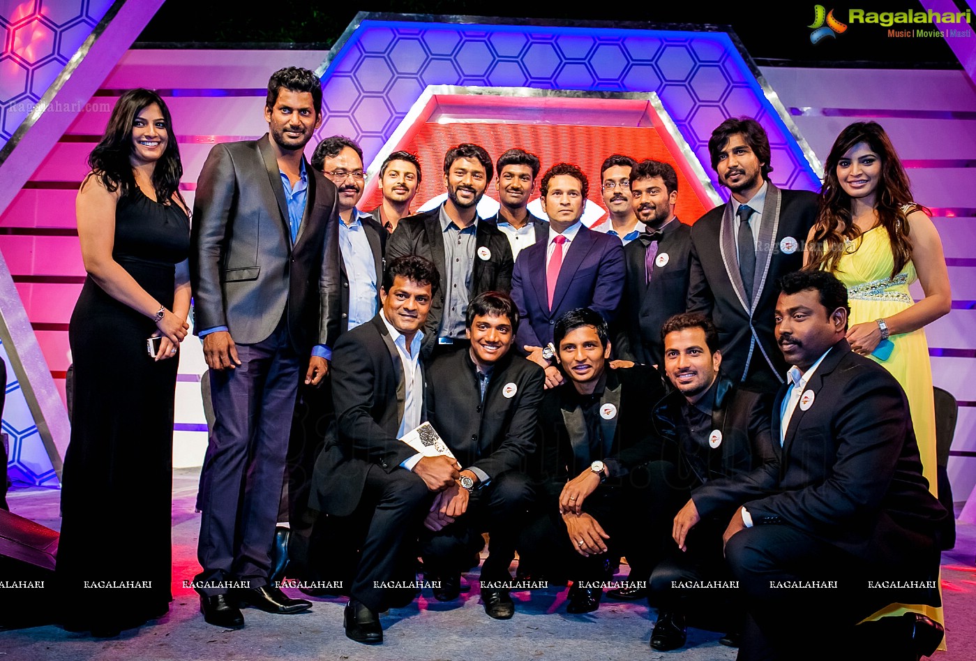 Sachin Tendulkar launches Celebrity Cricket League 4