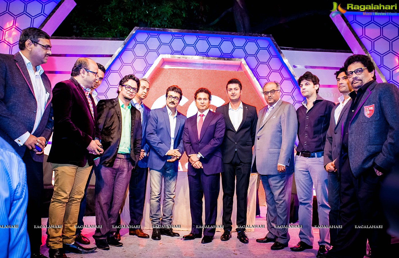 Sachin Tendulkar launches Celebrity Cricket League 4