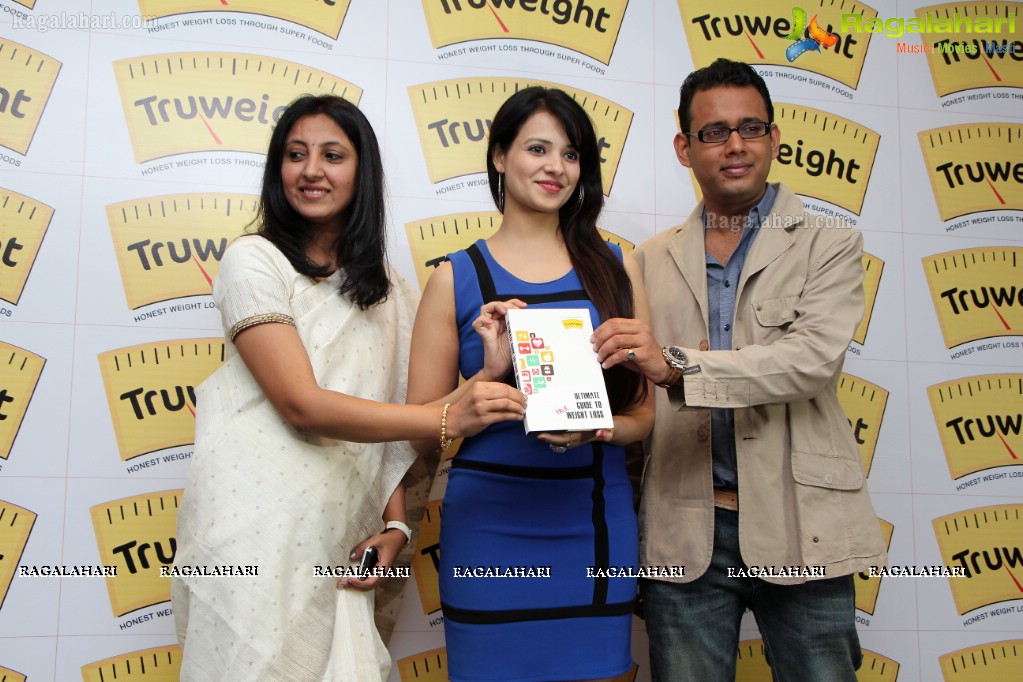 'Ultimate Guide to True Weight Loss' Book Launch by Saloni Aswani