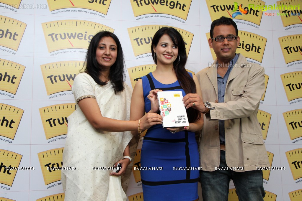 'Ultimate Guide to True Weight Loss' Book Launch by Saloni Aswani