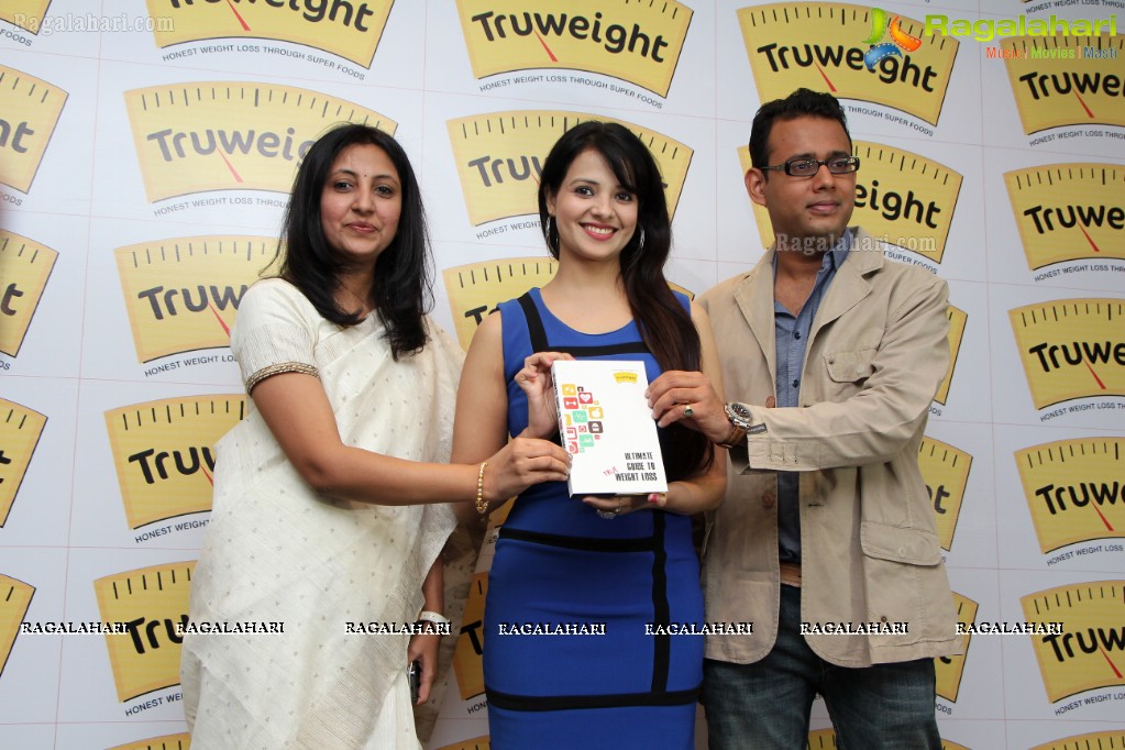 'Ultimate Guide to True Weight Loss' Book Launch by Saloni Aswani