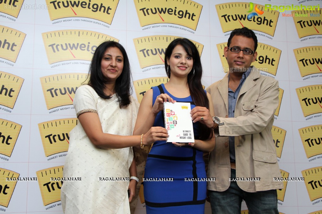 'Ultimate Guide to True Weight Loss' Book Launch by Saloni Aswani