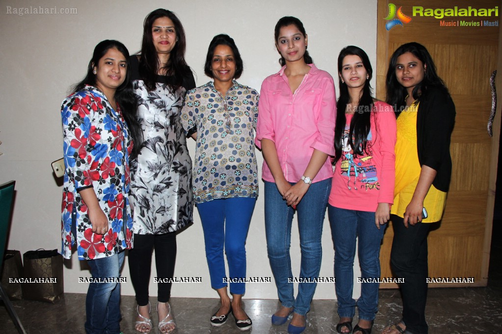 'Ultimate Guide to True Weight Loss' Book Launch by Saloni Aswani