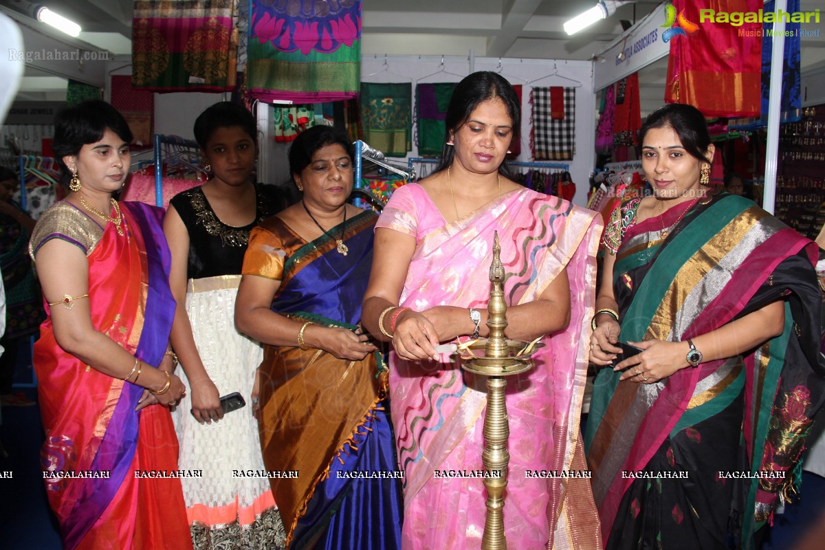 Styles N Weaves Expo at Kamma Sangham (Dec 2013), Hyderabad