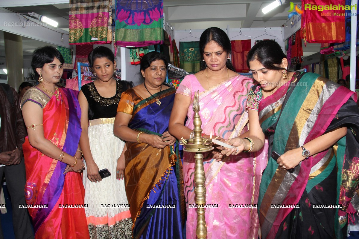 Styles N Weaves Expo at Kamma Sangham (Dec 2013), Hyderabad