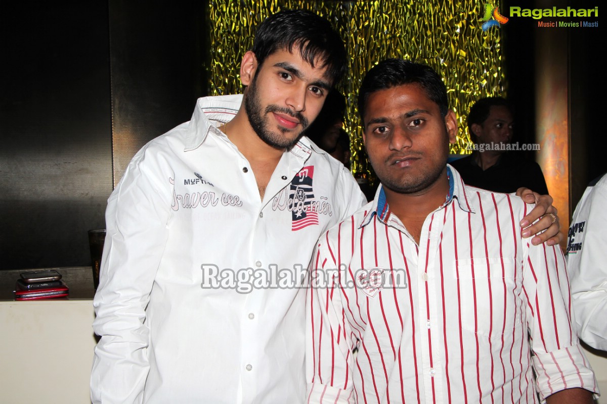 White Party With DJ Kan-i at Kismet Pub, Hyderabad