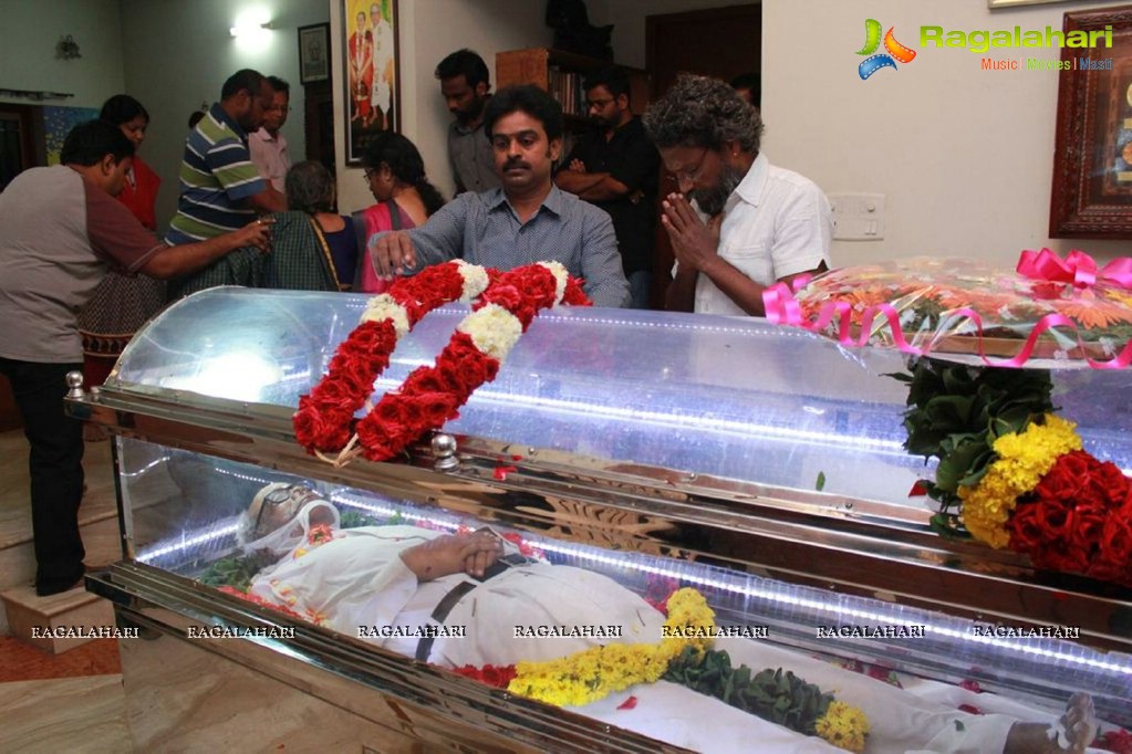 Celebrities pay tributes to K. Balachander