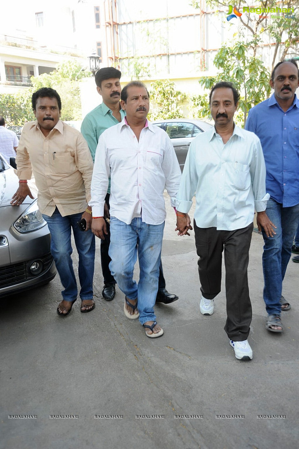 Celebrities pay Homage to Nandamuri Janakiram