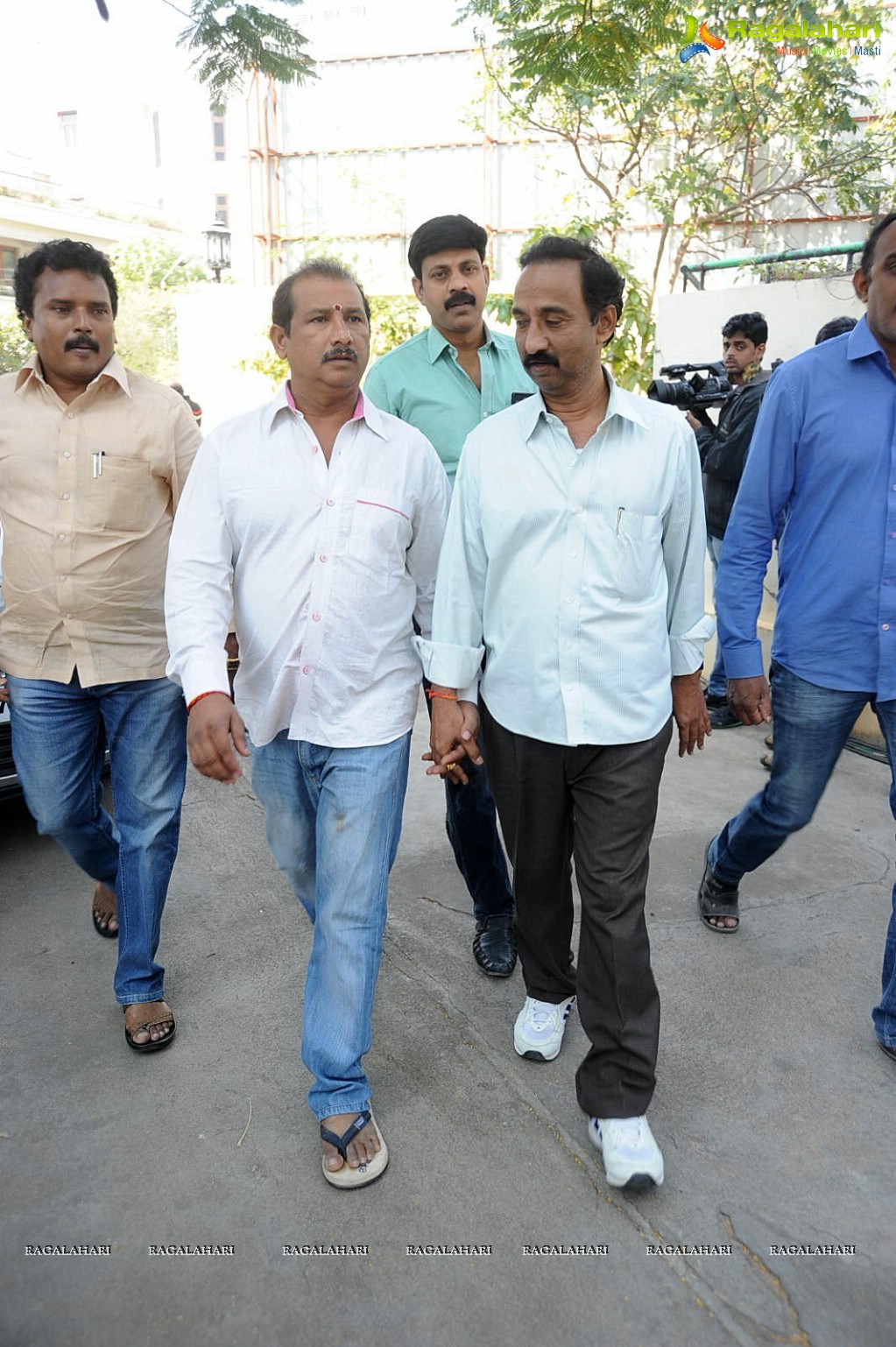 Celebrities pay Homage to Nandamuri Janakiram