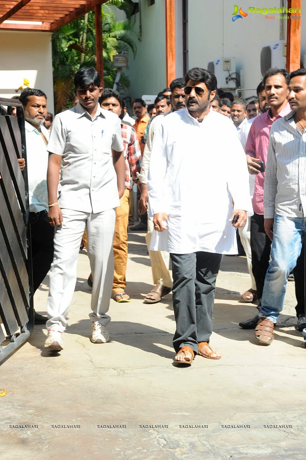 Celebrities pay Homage to Nandamuri Janakiram