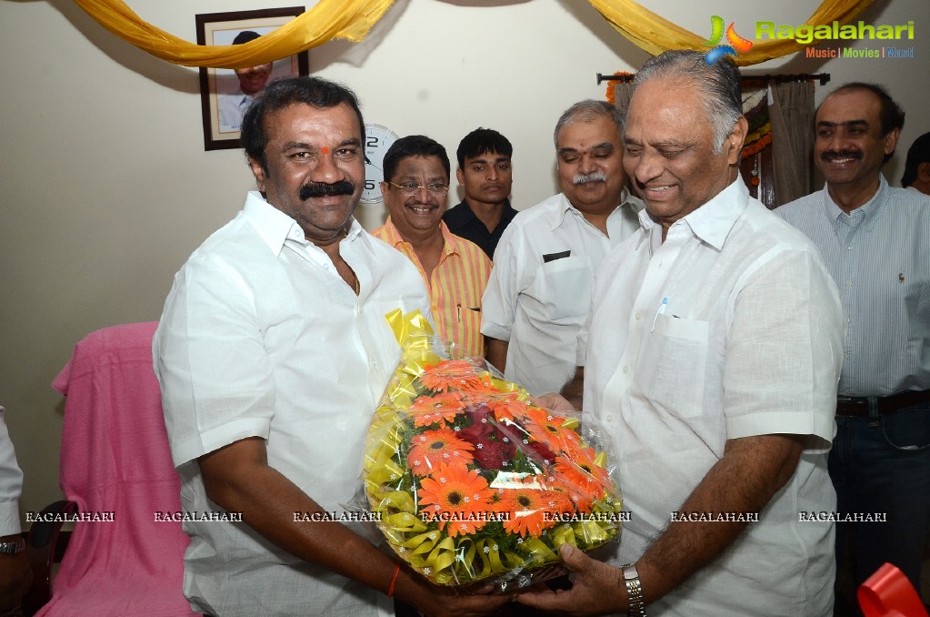 Tollywood Celebrities Meet Telugu Cinematography Minister Talasani Srinivas Yadav
