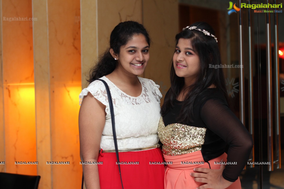 Aakanksha Kedia Tolasariya's Daughter Harshita's Birthday Celebrations 2014 at Taj Vivanta