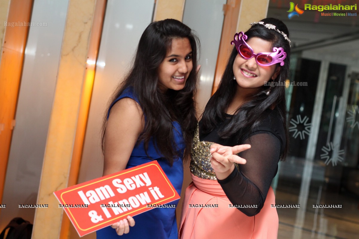 Aakanksha Kedia Tolasariya's Daughter Harshita's Birthday Celebrations 2014 at Taj Vivanta