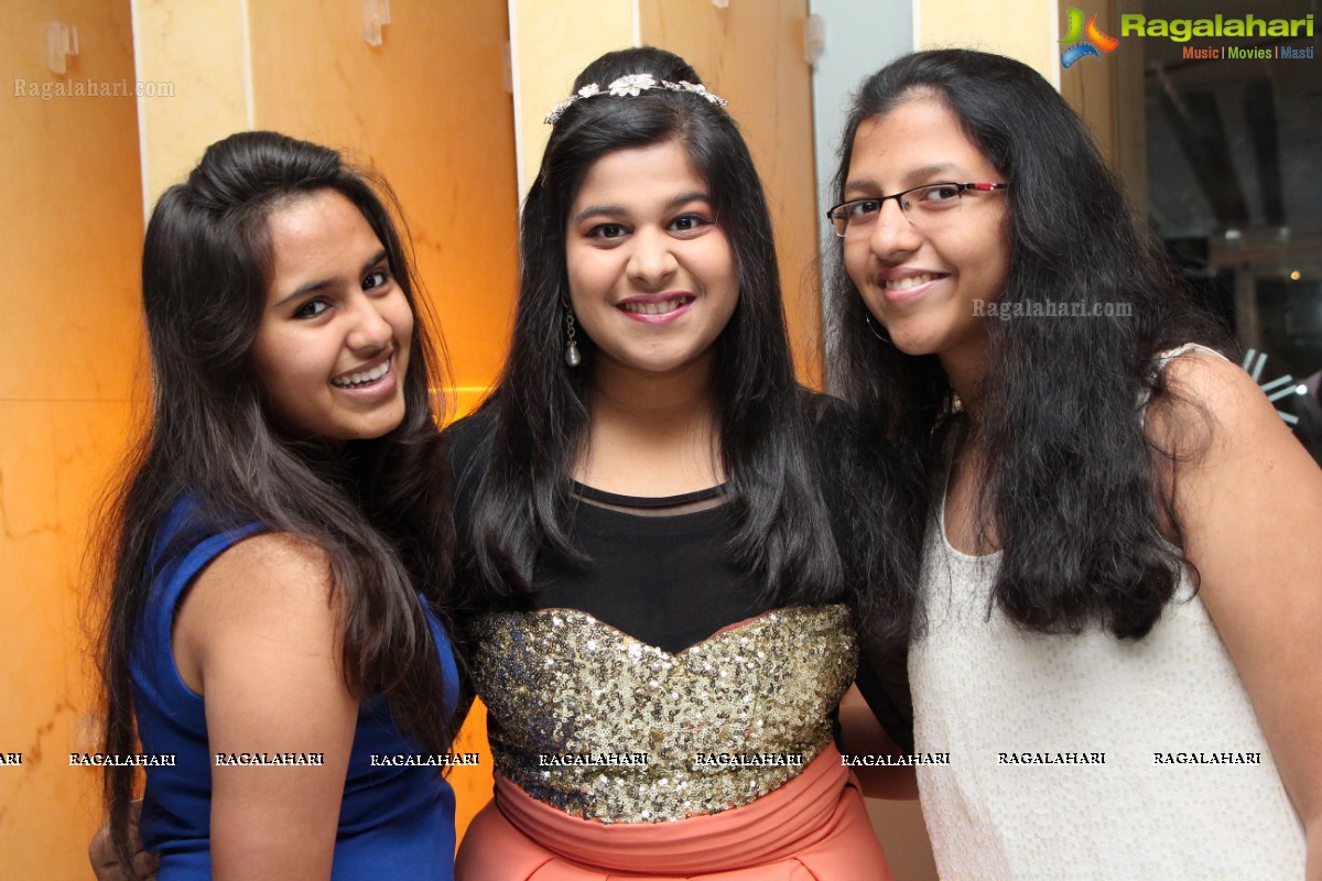 Aakanksha Kedia Tolasariya's Daughter Harshita's Birthday Celebrations 2014 at Taj Vivanta