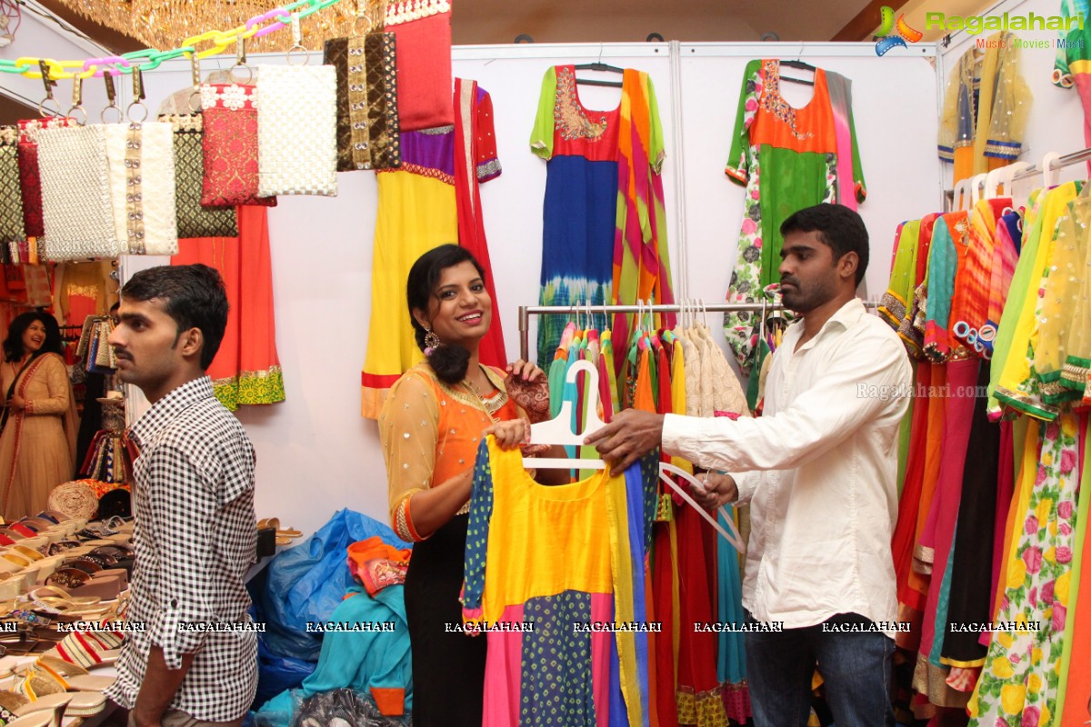 Akritti Elite Exhibition (Dec. 8, 2014) at Taj Deccan