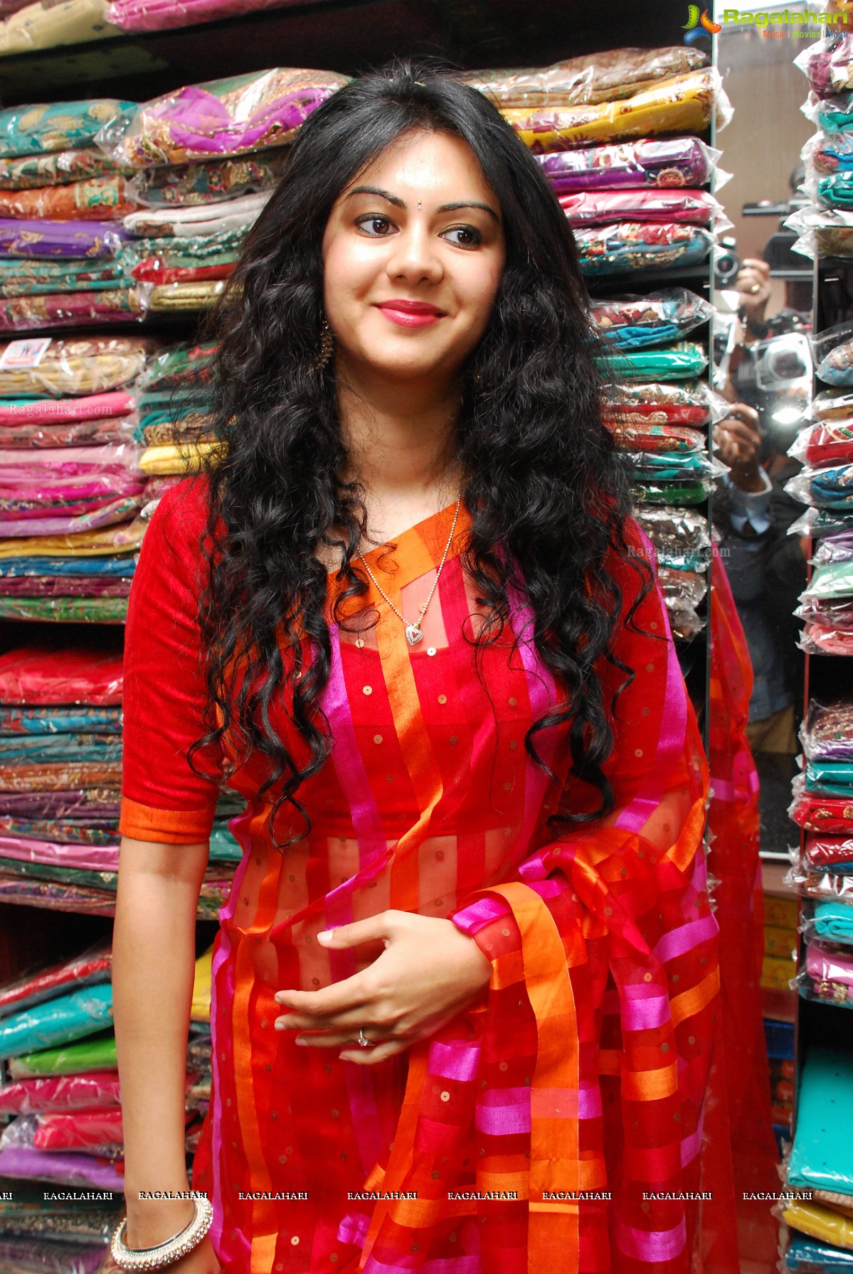 Kamna Jethmalani launches GC Hypermart, Hyderabad