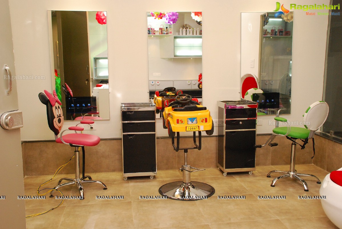 Rana Daggubati launches Alexander Hair & Beauty Lounge