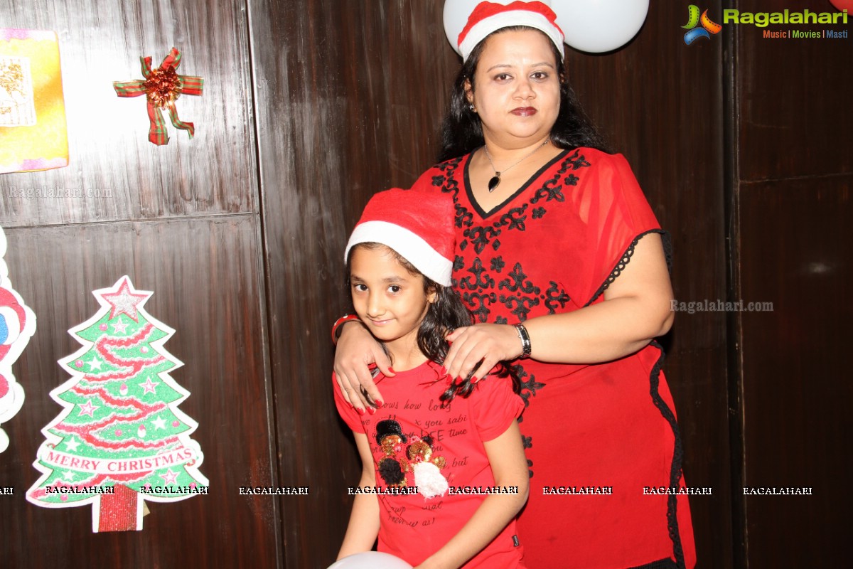 Mom n Kiddos Club Christmas Theme Celebrations 2014