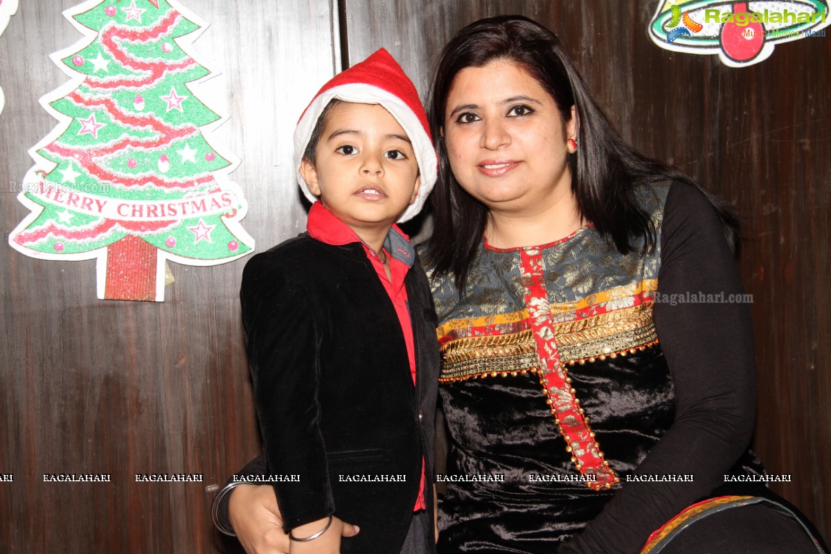 Mom n Kiddos Club Christmas Theme Celebrations 2014