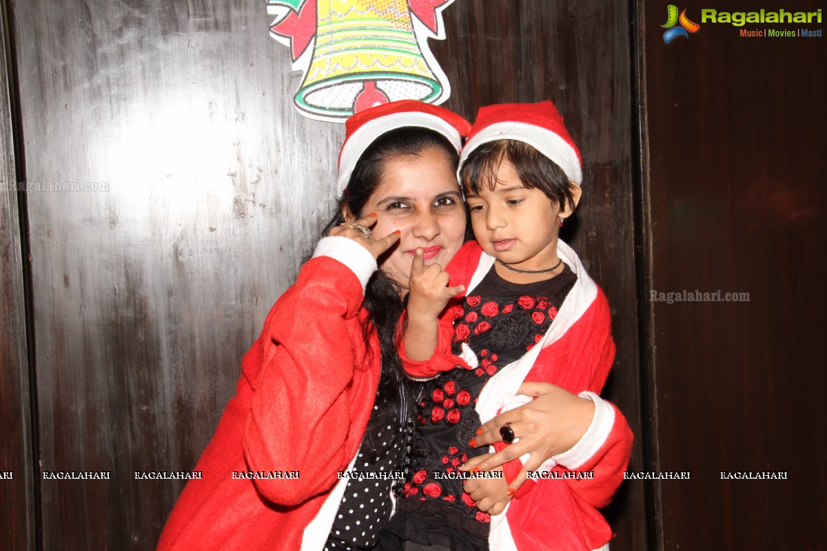 Mom n Kiddos Club Christmas Theme Celebrations 2014