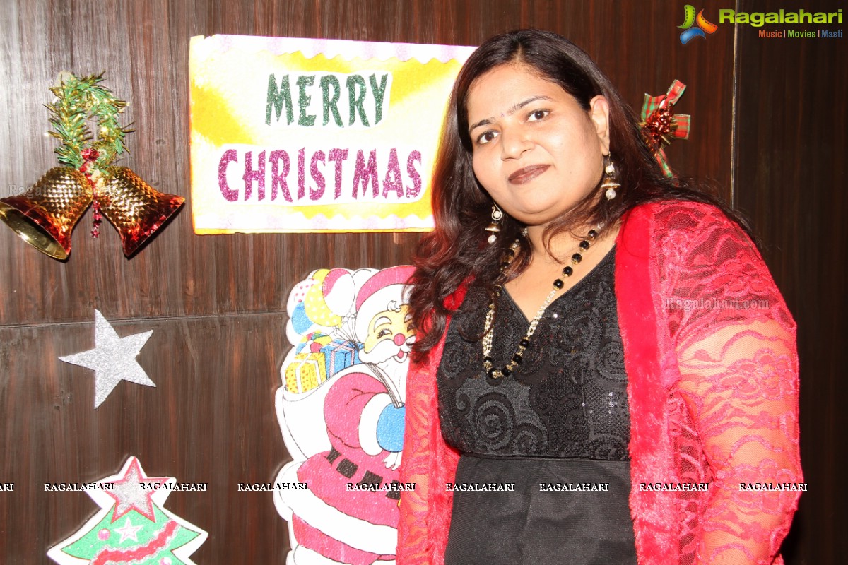 Mom n Kiddos Club Christmas Theme Celebrations 2014