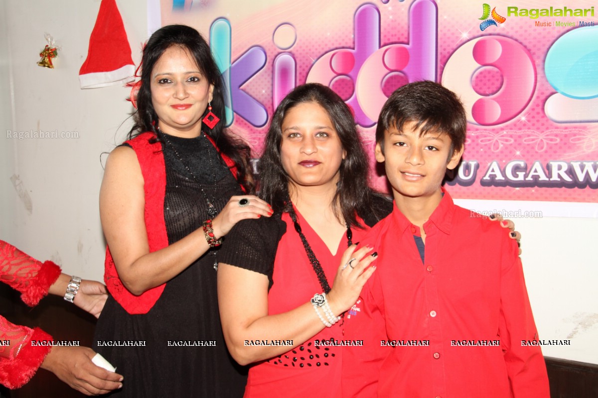 Mom n Kiddos Club Christmas Theme Celebrations 2014