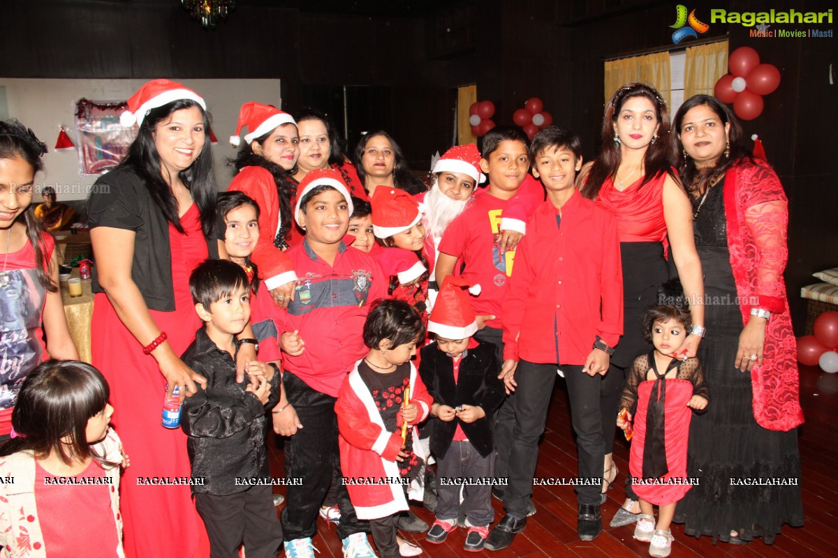 Mom n Kiddos Club Christmas Theme Celebrations 2014