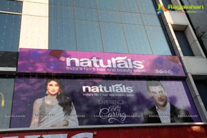 Naturals Salon