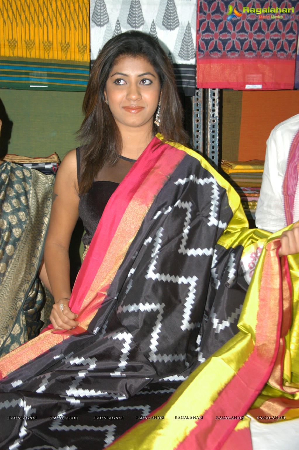 Geethanjali Thasya launches Pochampally IKAT Art Mela in Hyderabad