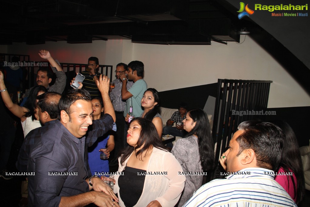 Reunion Party by Dr. Ajay Kumari Tiwari at Bottles and Chimney