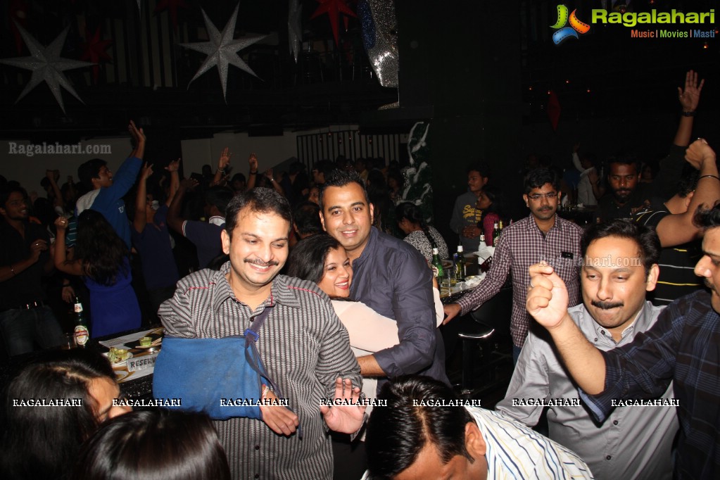 Reunion Party by Dr. Ajay Kumari Tiwari at Bottles and Chimney