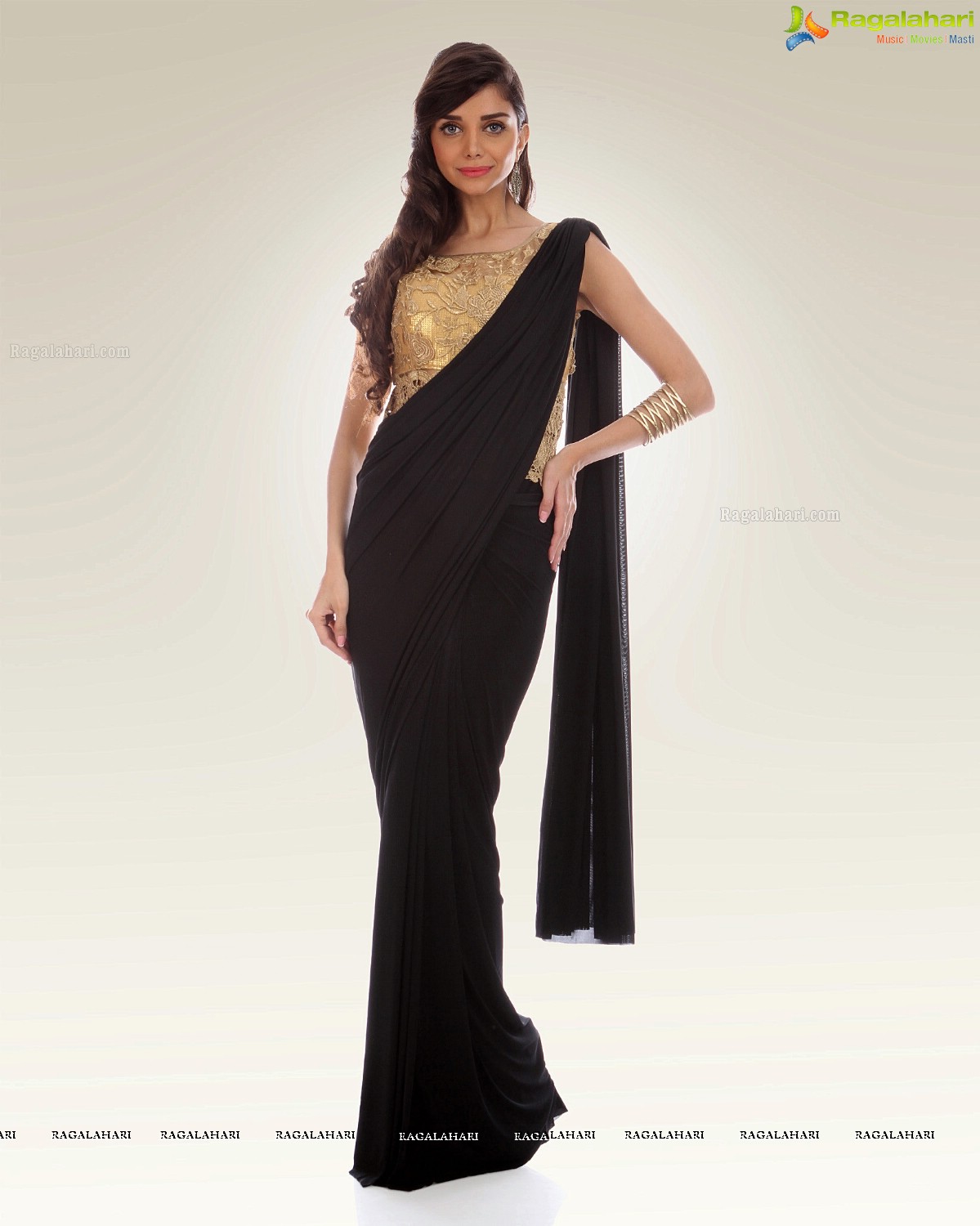 Sakhi launches the Insta Saree