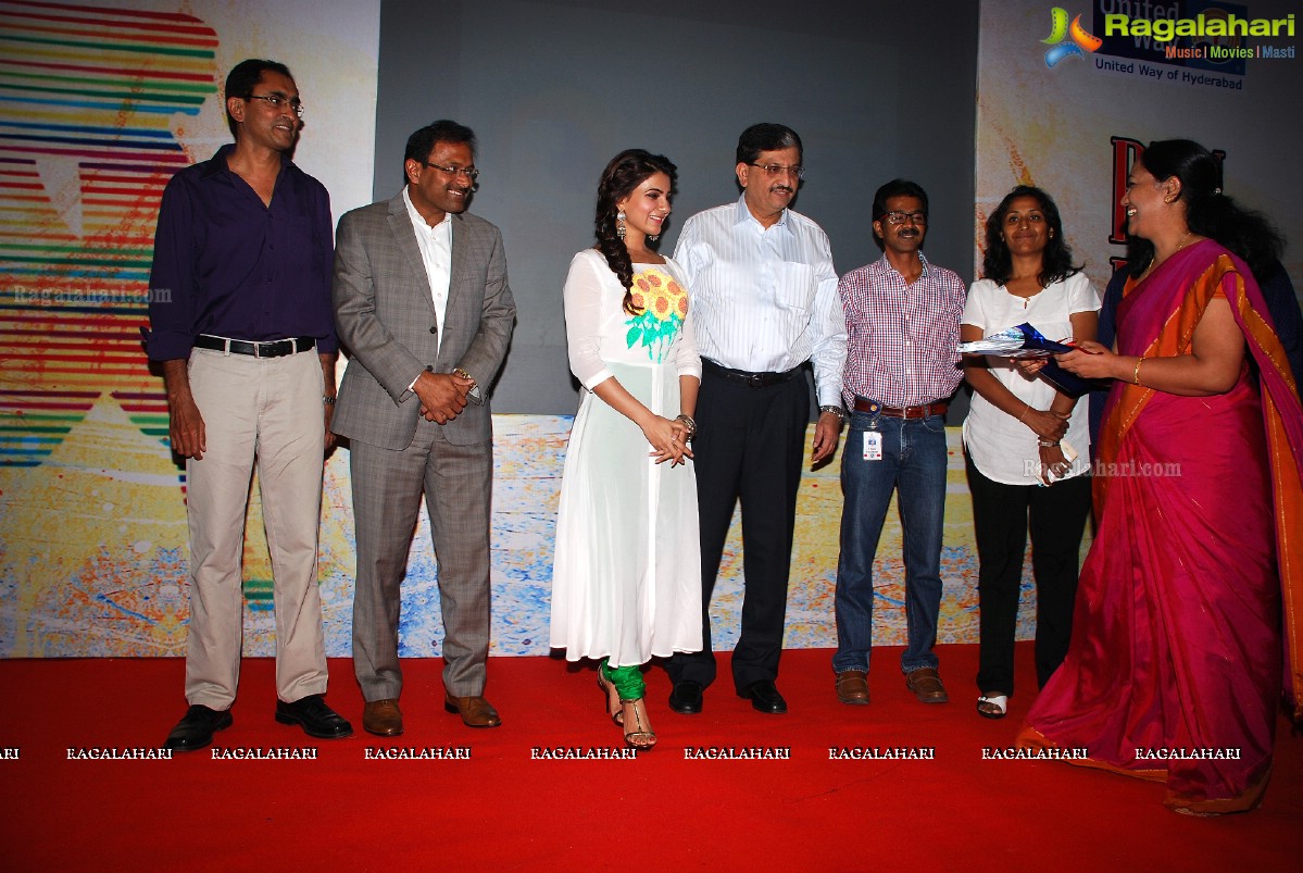 Samantha gives away Charity Awards of United Way of Hyderabad