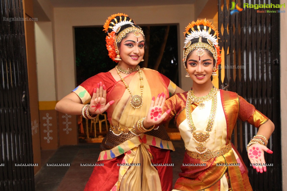 Kuchipudi Dance Performance by Sridevi Chalagalla and Chinmayi Mungara