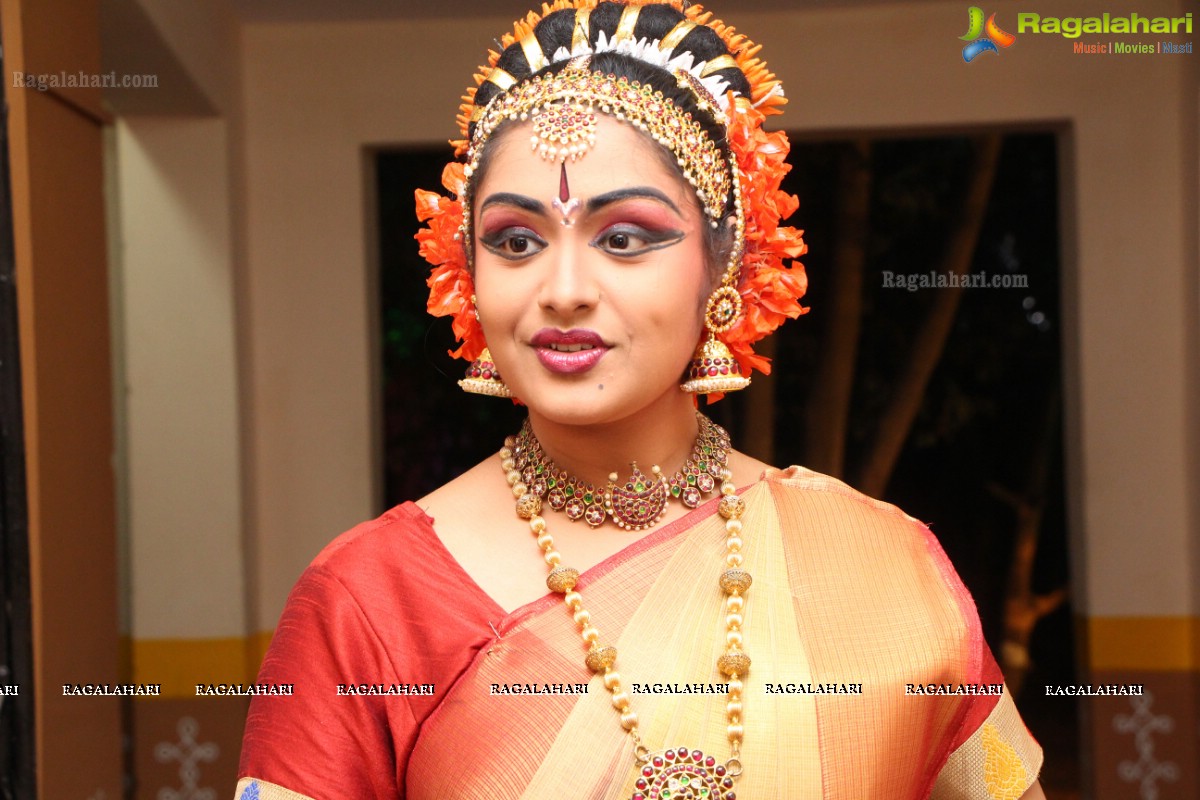 Kuchipudi Dance Performance by Sridevi Chalagalla and Chinmayi Mungara