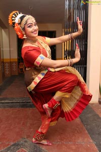 Kuchipudi Dance