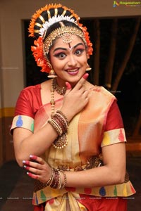 Kuchipudi Dance