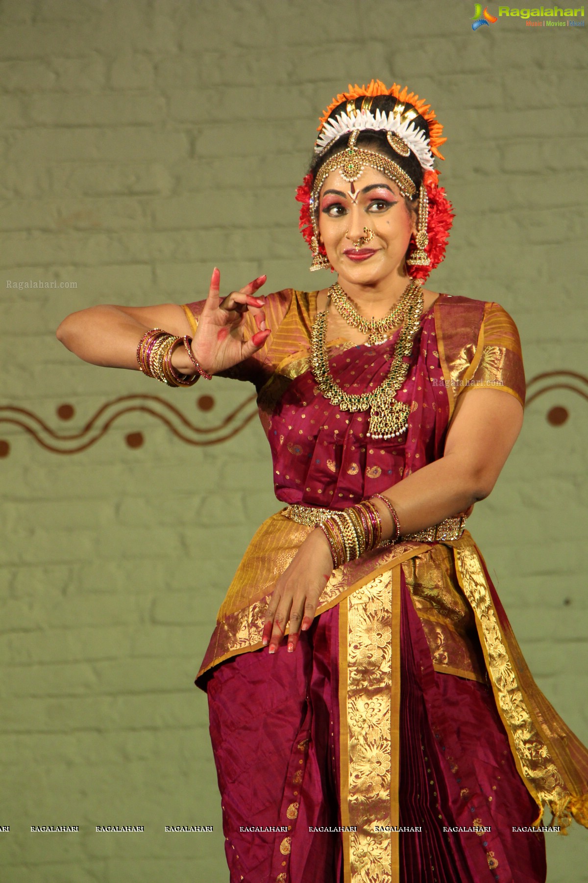 Kuchipudi Dance Performance by Sridevi Chalagalla and Chinmayi Mungara